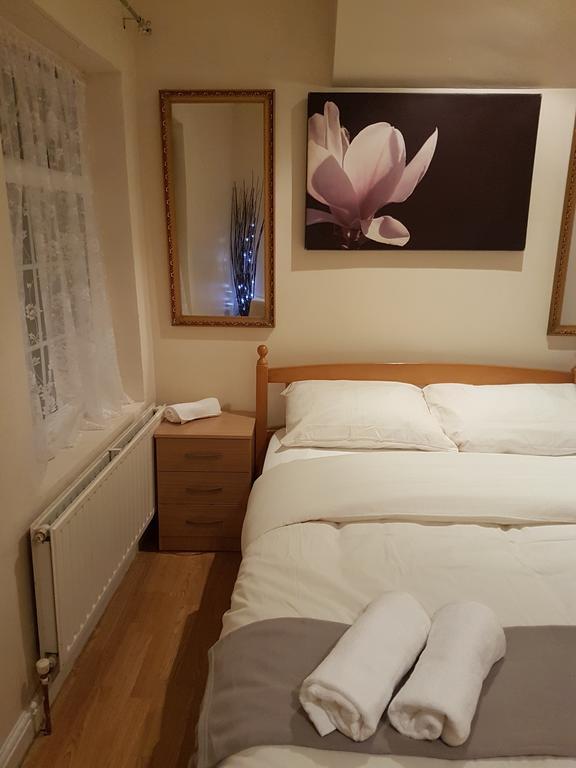 Paprika Guest House Epsom Ngoại thất bức ảnh